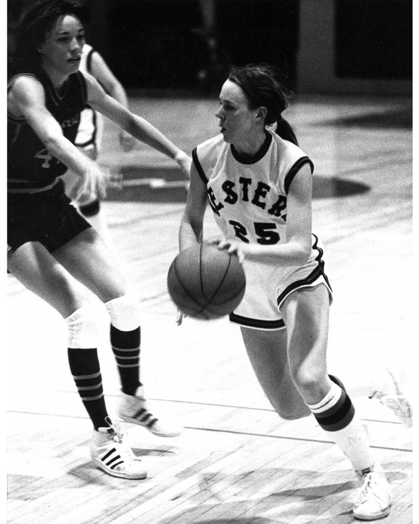 A vintage photo of Bonna Giller playing basketball.
